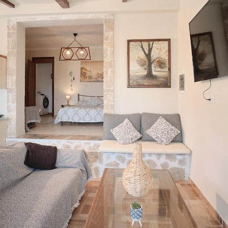 Casa Petra - Stone Cottage Farmhouses アルガッシ エクステリア 写真