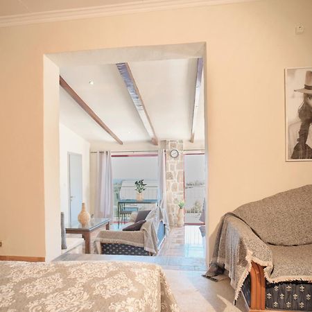 Casa Petra - Stone Cottage Farmhouses アルガッシ エクステリア 写真