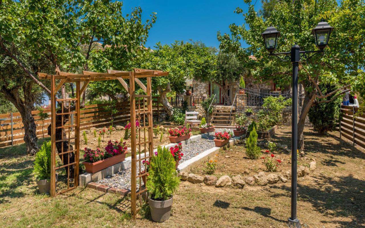 Casa Petra - Stone Cottage Farmhouses アルガッシ エクステリア 写真