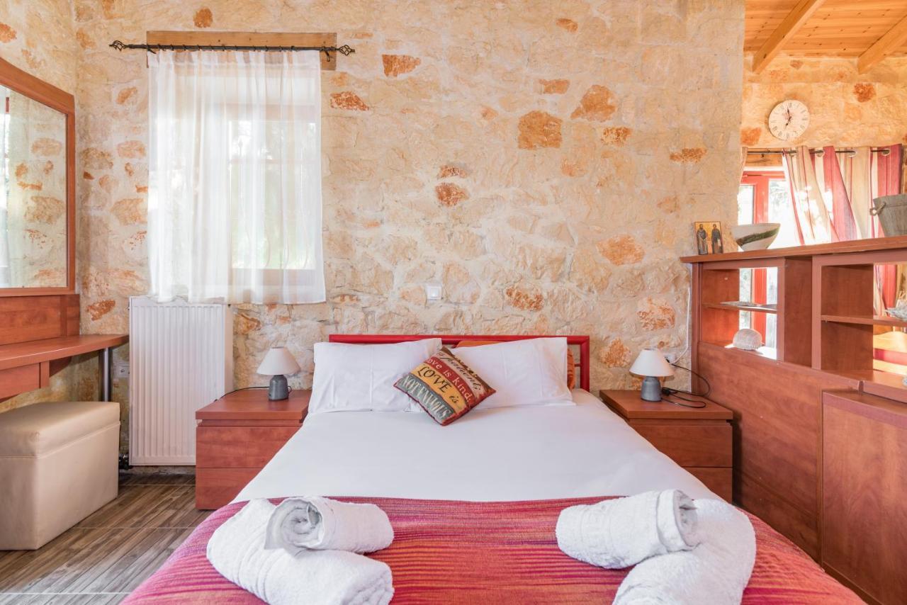 Casa Petra - Stone Cottage Farmhouses アルガッシ エクステリア 写真