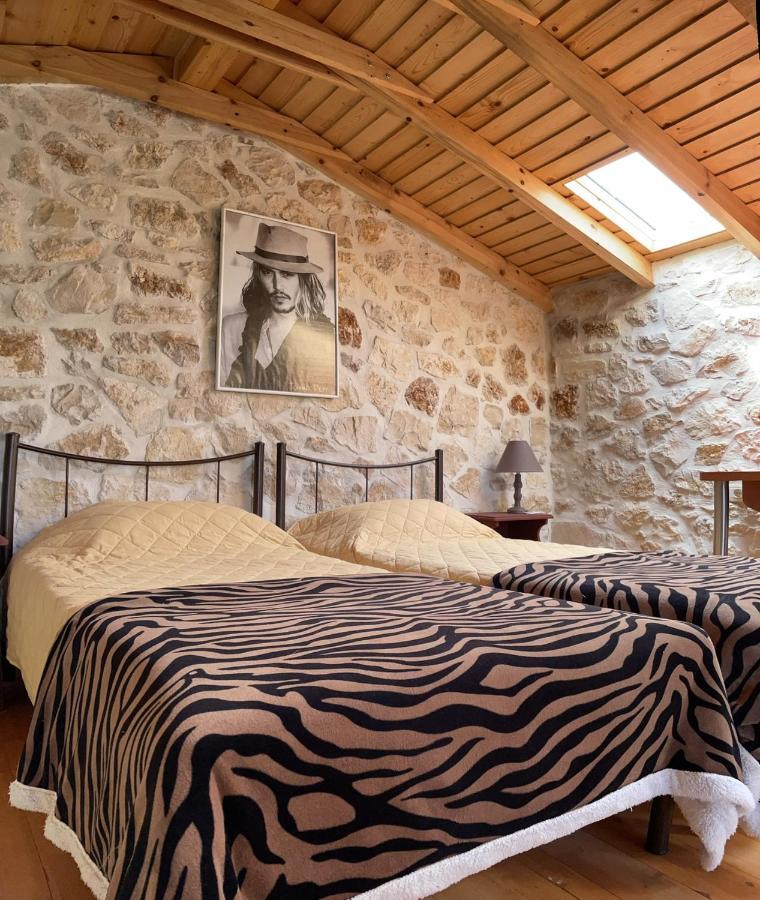 Casa Petra - Stone Cottage Farmhouses アルガッシ エクステリア 写真