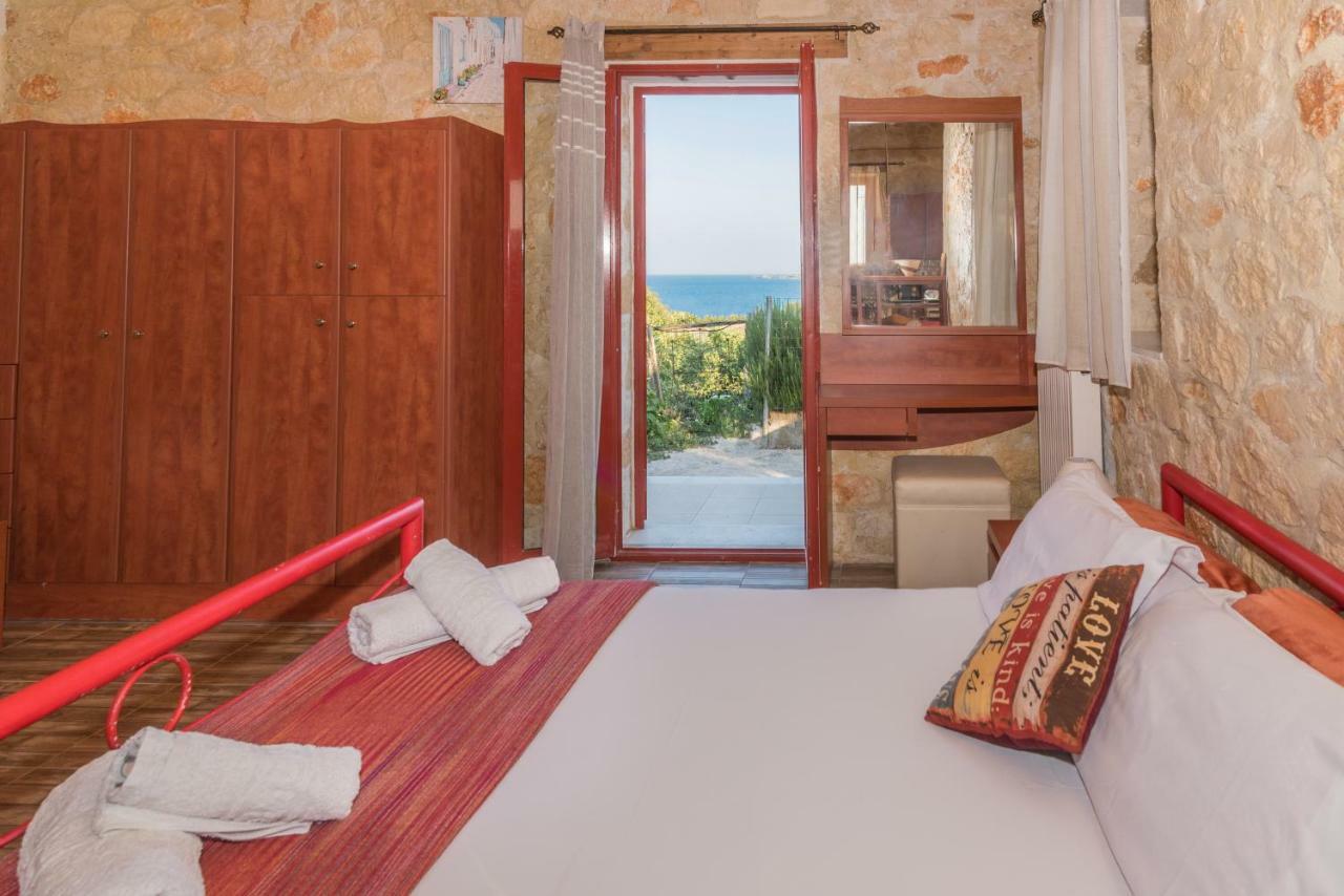 Casa Petra - Stone Cottage Farmhouses アルガッシ エクステリア 写真